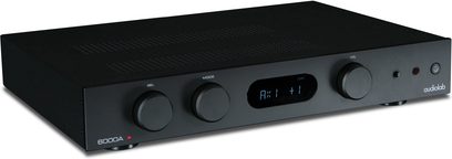 Sort stereo hi-fi forstærker Audiolab 6000A med rektangulær front, 3 cirkulære knapper, digitalt display og hvide inskriptioner