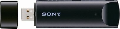 Sort Sony UWA-BR100AEP USB-nøgle, set forfra og fra siden, med udtrækkelig USB-stik og Sony-logo