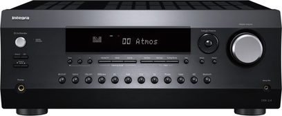 Ampli home-cinéma Integra DRX 2.4 noir, vue de face, affichage LED "00 Atmos", boutons et molette sur la façade