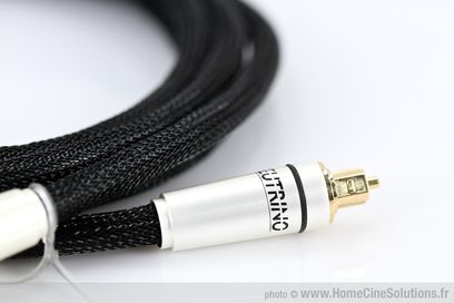 2 meter Neutrino Optical MK1 digital optisk kabel, guldbelagt stik, sort flettet kappe, nærbillede af en ende