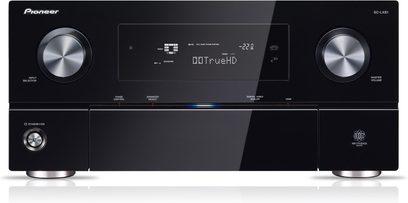 Pioneer SC-LX81 sort hjemmebiografsforstærker, frontpanel med LCD-skærm, knapper og kontrolknapper, set forfra