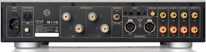 Bakside av sølvfarget Rose RA280 integrert stereoforsterker, høyttalerterminaler og flere RCA- og XLR-innganger