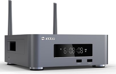 Přehrávač médií Zidoo Z10 PRO v tmavě šedé barvě, pohled zepředu, s LED displejem, USB porty a tlačítky na předním panelu