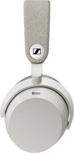 Balts Sennheiser Momentum 5 hi-fi austiņu sānskats ar gaišu teksturētu galvas stīpu un baltu apaļu auss uzliku
