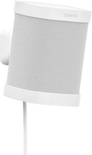 Vit Sonos väggmontering för högtalare, med rektangulär perforerad metallgaller på framsidan, vy från tre kvarts vinkel