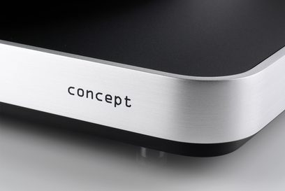 ClearAudio Concept pladespiller, sort og sølv finish, nærbillede fra en vinkel forfra, placeret på en overflade