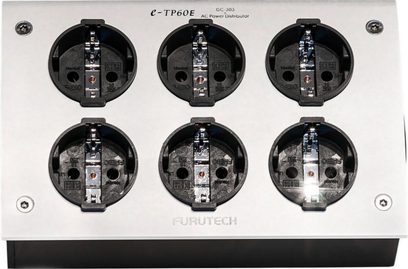 Furutech e-TP60E multiprise, 6 svarte runde strømuttak på grå metallboks, sett forfra