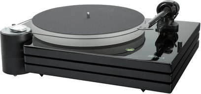 Hi-fi pladespiller Music Hall MMF 9.3 sort, 3/4 forvisning fra øverst højre, rund pladespiller, tonarm, sort finish