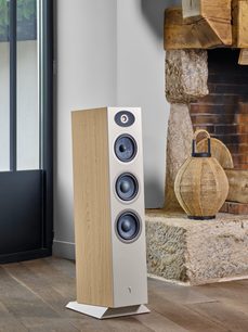 Focal Theva Nr. 2 helles Eichenholz