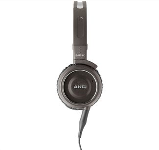 Cuffie AKG K 400 NC nere, vista laterale sinistra, padiglione auricolare rotondo con logo AKG, archetto regolabile con scritta