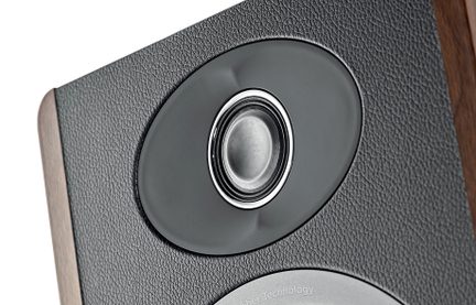 Hochtöner von Focal mit umgekehrter Kalotte, gefertigt aus einer Aluminium/Magnesium-Legierung mit "M"-PROFIL