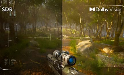 Comparativa SDR y Dolby Vision en videojuego en bosque vista FPS con rifle con mira y iluminación más brillante a la derecha