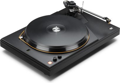 Platine vinyle Mofi Electronics MasterDeck + noire, vue trois quarts, plateau à liseré orange