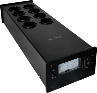 Taga Harmony PF-1000 v.2 sort metal-stikdåse, 3/4-visning, otte Schuko-udtag, analogt voltmeter og afbryder