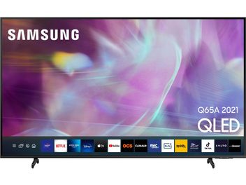 Televizor Samsung QE75Q65A 2021 QLED, zapnutá obrazovka zobrazující fialovo-modrý světelný vír, pohled zepředu