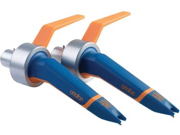 Dos cápsulas para tocadiscos de DJ Ortofon Concorde MKII TWIN, azules y naranjas, con agujas de lectura, vista superior