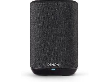 Diffusore intelligente Denon Home 150 nero, formato compatto verticale, frontale in tessuto scuro e LED blu frontale
