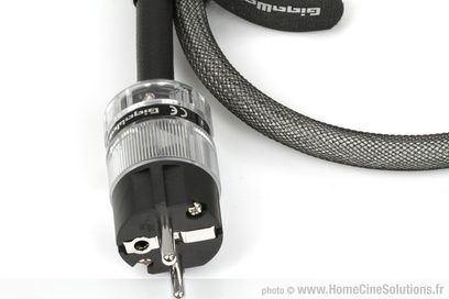 GigaWatt LC-2 EVO 1m netledning med gennemsigtig hanstik og sort flettet kappe, set forfra