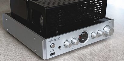 Rørforstærker Taga Harmony HTA-25B sølv, set forfra. Sølvfarvet front med knapper, stik og 4 synlige rør