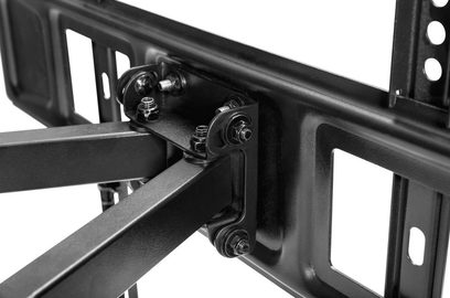 Schwarze Metallwandhalterung für Fernseher, Nahaufnahme der Befestigung und des schwenkbaren Arms, sichtbarer Klemmenmechanismus und Schrauben