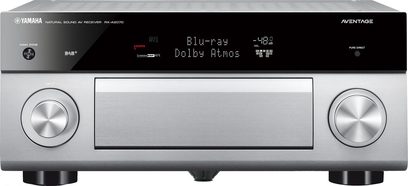 Yamaha RX-A2070 titano namų kino stiprintuvas, vaizdas iš priekio, skaitmeninis ekranas, valdymo mygtukai ir rankenėlės, 2 sidabrinės sukamosios rankenėlės