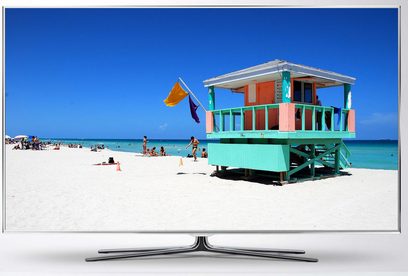 Den medfølgende beskrivelse passer ikke til en Samsung UE60D8000-tv, men derimod til et tropisk strandmiljø med en farverig hytte