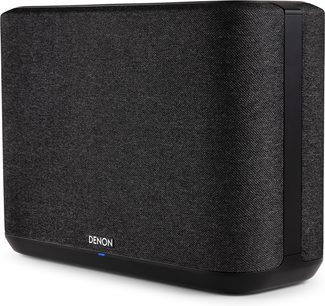 Sort Denon Home 250 trådløs højttaler, lodret rektangulært design, front i mørkt stof og sort bund