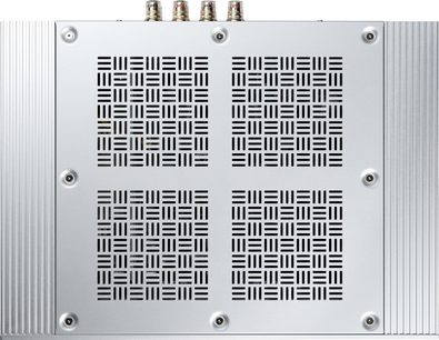 Amplificatore Onkyo ICON M-80 argento, metallo, vista dall’alto, 4 griglie di ventilazione, fianchi alettati, connettori visibili