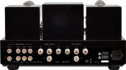 Line Magnetic LM-150IA sort rørforstærker, frontvisning, 3 moduler med knapper og stik, 2 transformatorer øverst