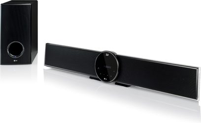 Sort LG HLX55W soundbar med separat cylindrisk højttaler, set forfra på hvid baggrund