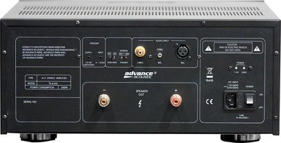 Hi-fi effektforstærker Advance Paris X-A220 sort, frontpanel med knapper og stik, frontvisning