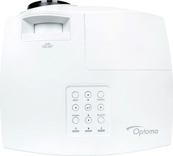 Optoma HD50 hvid videoprojektor, tæt forfra, med linse, kontrolknapper og indikation "ZOOM LENS SHIFT"