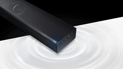 Samsung HW-K950 sort soundbar, frontvisning i nærbillede, metalrist på toppen, kontrolknapper på siden
