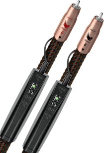 To RCA-kabler Audioquest Pegasus 0,6m, gullbelagte kontakter, flettet brun og svart kabelkappe