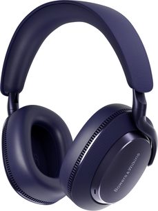 Sluchátka Bowers & Wilkins Px7 S3 v barvě noční modř, matný plast a textilní potah na oblouku, silné polstrování z ekokůže, viditelný boční logo, pohled z pravého předního tříčtvrtečního úhlu