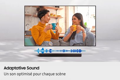 Mattsvart Samsung HW-B460F soundbar i plast med frontgaller i metall, avlång rektangulär form och låg profil, sedd framifrån under en TV