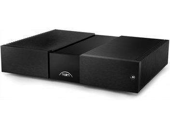 Naim Audio NAP 350, high-end forsterker, svart børstet aluminiumskabinett, rektangulær silhuett, sideplasserte kjøleribber, buet front med hvitt logo i midten, lysende av/på-knapp i høyre hjørne, 3/4 frontvisning