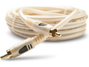 Kabel do subwoofera Sub Dôme 5m, pozłacane złącza RCA, beżowa osłona, żebrowane końcówki, gładka powierzchnia, widok zwinięty