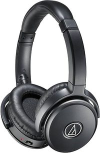 Uzavřená circumaurální sluchátka Audio Technica ATH-ANC50iS černá, pohled z levého profilu, náušníky a hlavový most z kůže