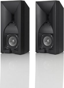 Βιβλιοθήκες ηχείων JBL STUDIO 530 σε μαύρο χρώμα, μπροστινή όψη, δύο πανομοιότυπα ηχεία το ένα δίπλα στο άλλο, με ορατά μεγάφωνα