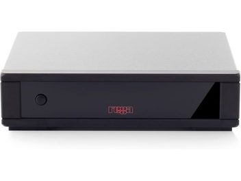 Preamplificatore fonorivelatore Rega Fono MC MK4 nero, vista frontale, case rettangolare piatto, facciata nera con display LED rosso