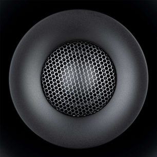 Frontansicht der aktiven Lautsprecherbox Fluid Audio FX80, kreisförmiges schwarzes Wabengitter auf mattschwarzem Gehäuse