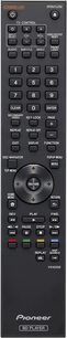 Sort Pioneer VXX3352 fjernbetjening med knapper til at styre Blu-ray-afspiller, TV og lyd