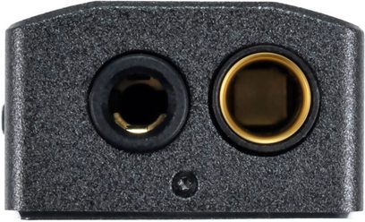 Bærbar iFi Audio Go bar sort lydkonverter, set forfra, med en gylden jackstik og USB-C-port