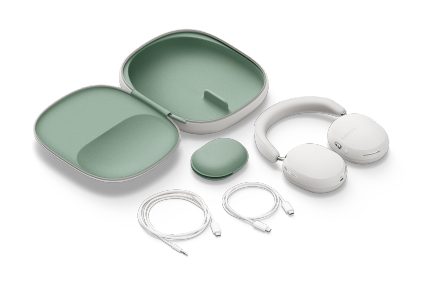Balti krāsas audio aurētas, zala krāsas pakotnes, zala krāsas pakotne, 2 balti krāsas USB-C kābli, balti krāsas audio kāblis