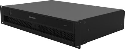 Schwarzer Integra 4500DSP Multiroom-Verstärker im Rackformat, Dreiviertelansicht mit Frontgitter