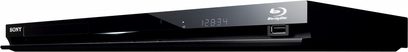 Sony BDP-S470 sort Blu-ray-afspiller, frontvisning, digitalt blåt display "12:34", blank frontpanel, knap og skuffe