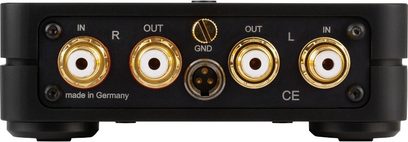 ClearAudio Basic V2 zwarte phono-voorversterker, vooraanzicht, 4 vergulde RCA-aansluitingen, 1 DIN-aansluiting, 1 voedingsaansluiting