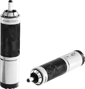 Černý a stříbrný RCA protihlukový konektor Furutech Clear-Line NCF, zobrazený ze dvou úhlů