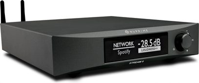 Síťový audio přehrávač Nuprime Stream 9 černý, přední panel s LCD displejem zobrazujícím "NETWORK -28.5 dB Spotify LOUDNESS**"